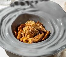 Тальятелле с курицей тандури и перечным вареньем