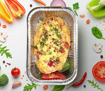 Куриное филе, запеченное с томатами и сыром с гарниром