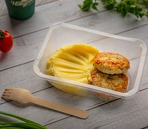 Куриные котлеты с грибами и картофельным пюре