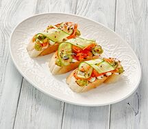 Брускетта с лососем