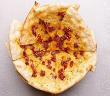 Фокачча с вялеными томатами