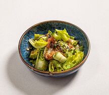 Зеленый салат с грейпфрутом и авокадо