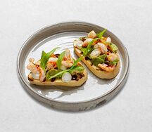 Брускетта с креветками