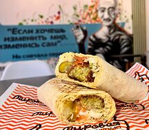 Израильская шаурма с фалафелем