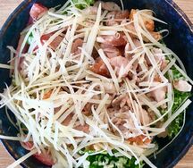 Цезарь с курочкой на вертеле