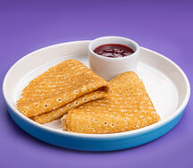 Блинчики с клубничным соусом