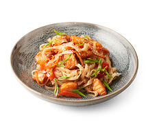 Вок Рисовая лапша с лососем