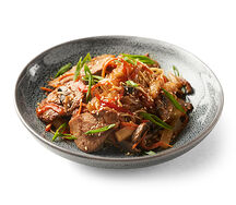 Вок Лапша яичная со свининой в кисло-сладком соусе