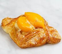 Даниш с персиком