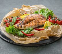 Стейк из семги на углях