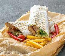 Хот-дог с баварской колбаской двойной в лаваше