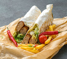 Хот-дог с баварской колбаской в лаваше с одной колбаской