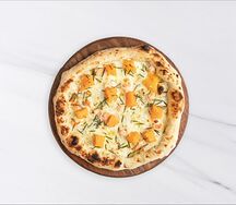 Пицца с тыквой, креветкой и горгонзолой