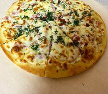 Пицца с ветчиной и грибами