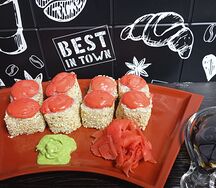 Запеченный ролл с лососем 8 шт