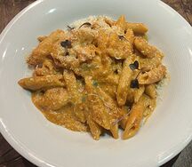 С креветками и соусом алла