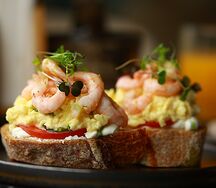 Брускетта с Северной креветкой