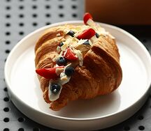 Круассан сладкий