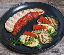 Куриное филе с овощами