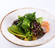 Тропический салат с курицей