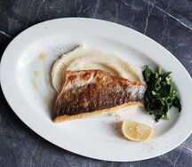 Сибас, шпинат, пюре