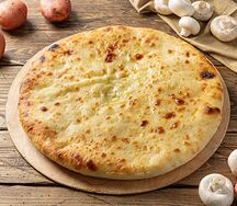 Осетинский пирог с картофелем, сыром и грибами