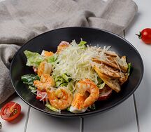 Салат Цезарь с креветками