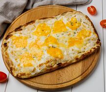 Римская пицца Четыре сыра