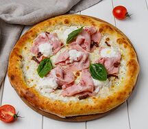 Пицца Мортаделла со страчателлой