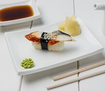 Суши с угрем