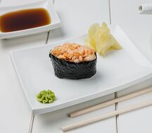 Гункан с креветкой