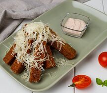 Чесночные гренки с пармезаном