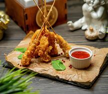 Креветки темпура с кисло-сладким соусом