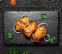 Шашлык куриный с маринованным луком