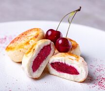 Сырники с вишней
