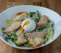 Цезарь с курицей