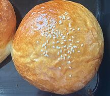 Булочка с кунжутом
