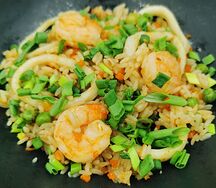 Жареный рис с морепродуктами