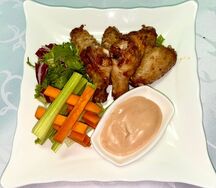 Куриные крылышки с соусом