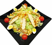 Салат Цезарь с курицей