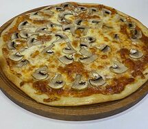 Пицца с шампиньонами