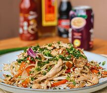 Лапша на воке со свининой и овощами