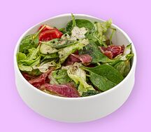Салат с вяленой уткой и трюфельным сыром