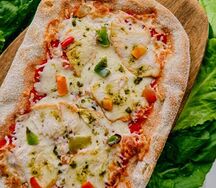 Римская пицца курочка с соусом песто