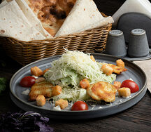 Цезарь с курицей