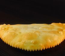 Чебурек с сыром и грибами