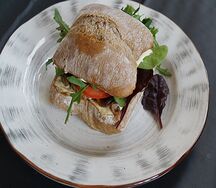 Сэндвич с ростбифом и грибами