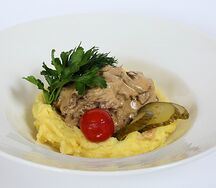 Бефстроганов из говяжьей вырезки