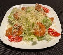 Салат Цезарь с креветкой