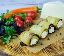 Рулетики из баклажанов с сыром